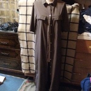 Super chic, long, button down dress by MISSLOOK.